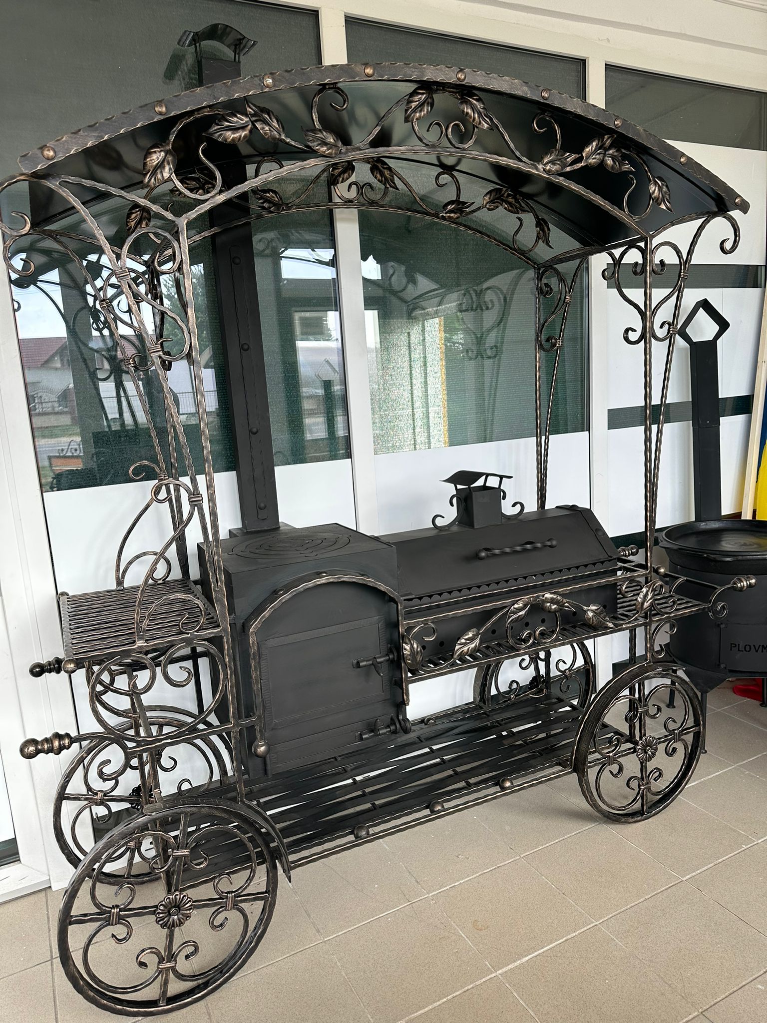 Gratar-sobă din fier forjat